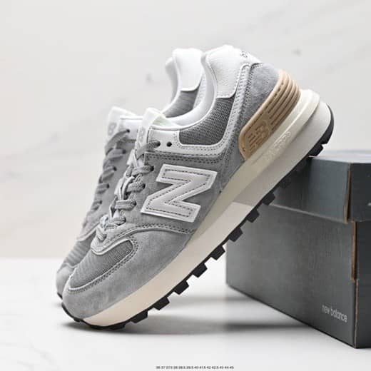 NB® ClassicMotion Trainers