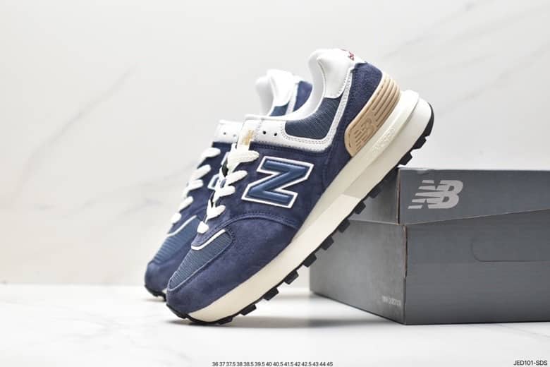 NB® ClassicMotion Trainers.